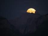 126 La lune se lve sur la Tournette; vue prise depuis Annecy-le-Vieux, juillet 2003